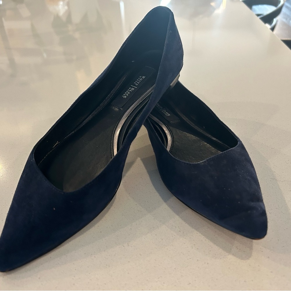 Navy blue White House/Black Market pointed toe flat. Size 7M
